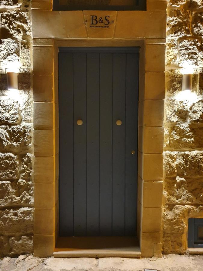 B&S Accommodation Renovated 18 Century House Of Character Ghaxaq, Malta Hal Ghaxiak Exterior foto